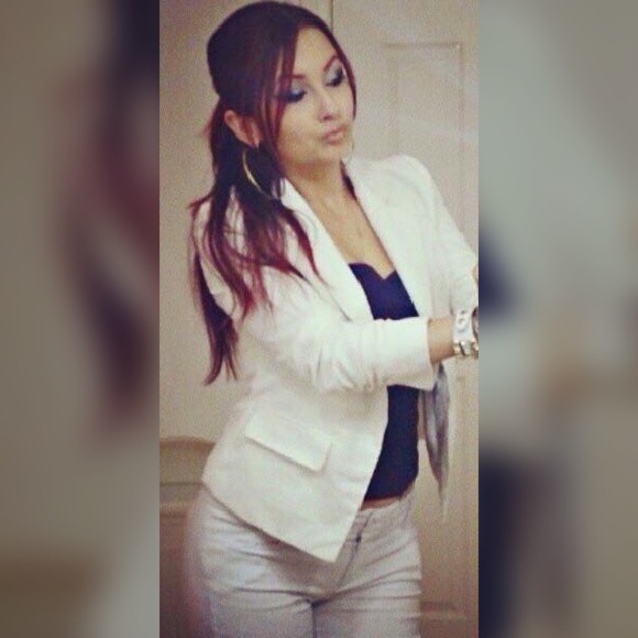 Meet your Posher, Teni - Picture 3 of 8